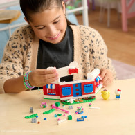 BLDR Hello Kitty And Friends Hello Kitty's Dream Cafe Buildable Figure Set